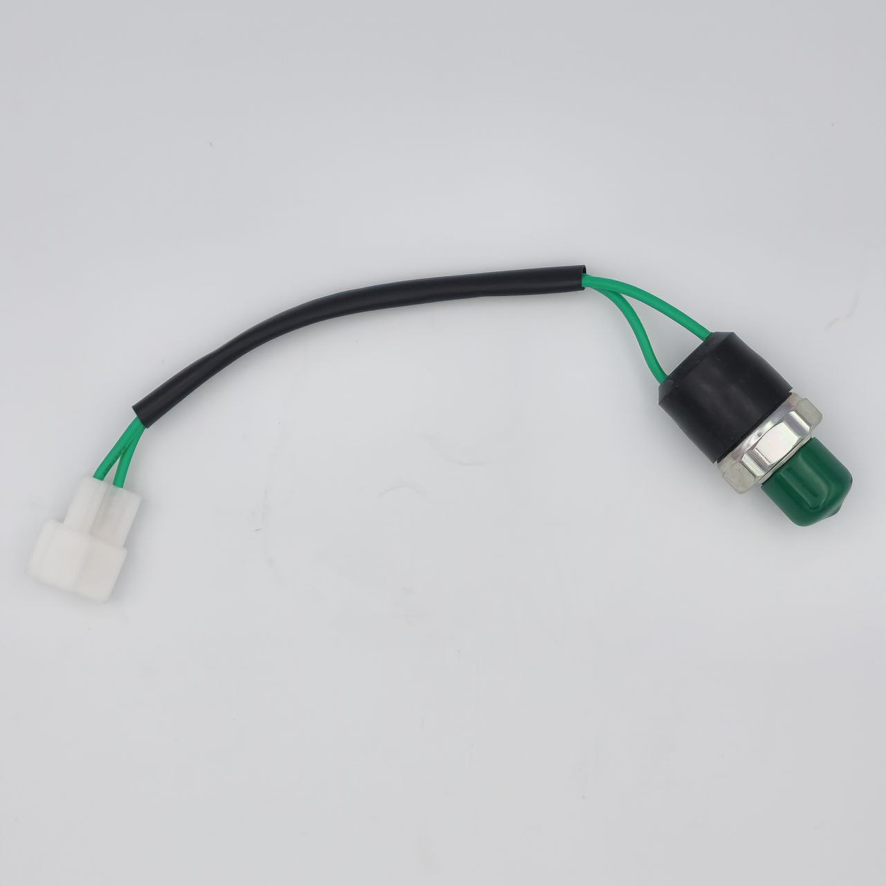 Pressure switch with female R12 port